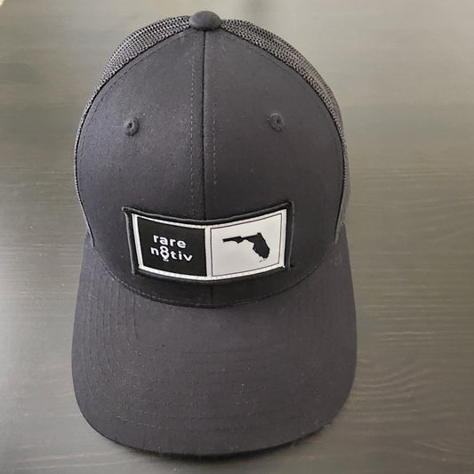 6 panel trucker hat